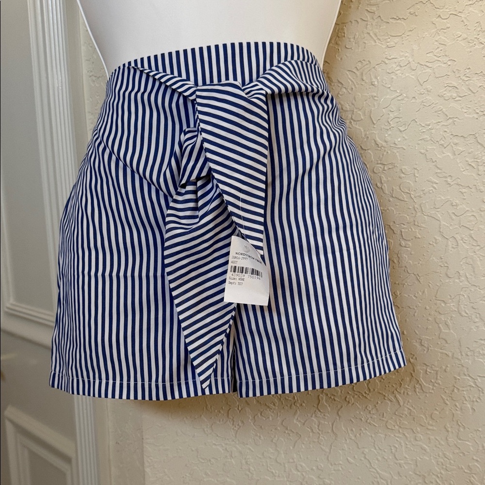 DRESS FORUM Navy blue and White Striped Shorts